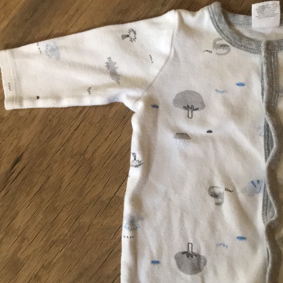 Baby boy onesie. Dinosaur, tree and rain cloud print. - Picture 3 of 4